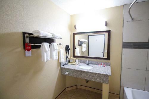 Motel Econo Lodge Inn & Suites Fallbrook Downtown