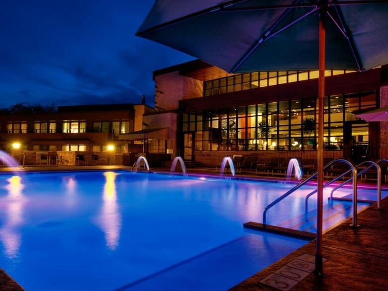 Hotel Grand Geneva Resort & Spa