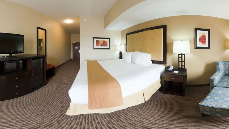 Holiday Inn Express Hotel & Suites Cordele North