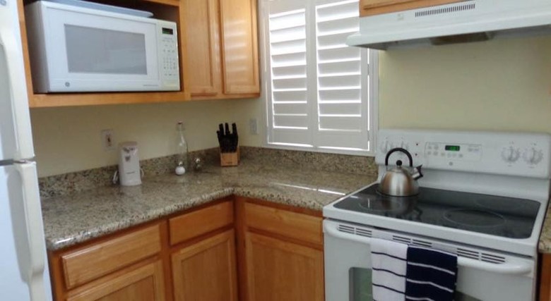 Runaway Beach Club Apartments