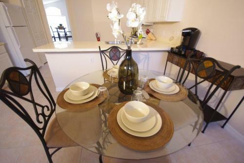 Loyalty Vacation Homes - Kissimmee