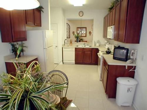 Basnett Villa 7795