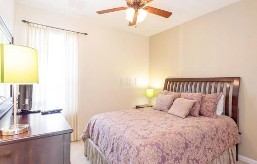 Spacious Vacation Home Rental House 77tb12