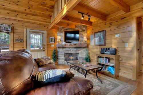 Nestled Inn #214 - Two Bedroom Cabin