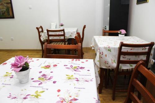 Hostal Wake Up Apartments And Rooms