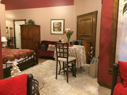 Posada Spruce Hill Inn & Cottages