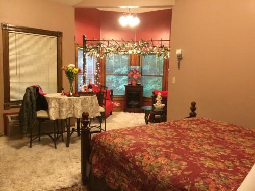 Posada Spruce Hill Inn & Cottages