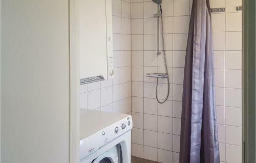 Three-bedroom Holiday Home In Ljungby