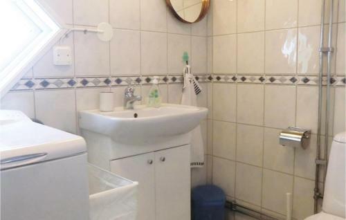 Three-bedroom Holiday Home In Sodra VI