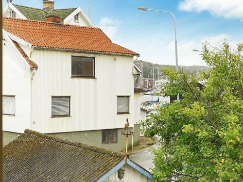 Two-bedroom Holiday Home In Sk�rhamn 1