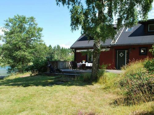 Two-bedroom Holiday Home In Nyn�shamn