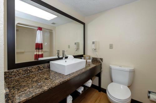 Hotel Red Roof Inn Plus+ & Suites Opelika