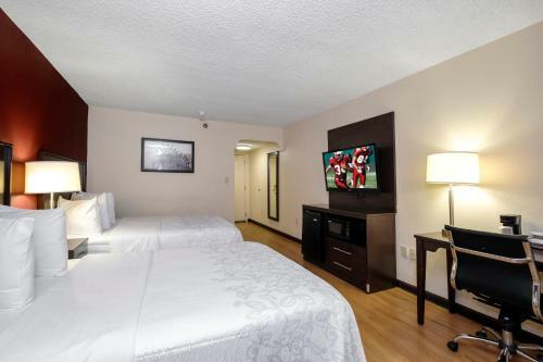 Hotel Red Roof Inn Plus+ & Suites Opelika