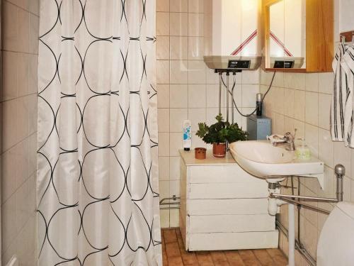 Three-bedroom Holiday Home In Vittsj�