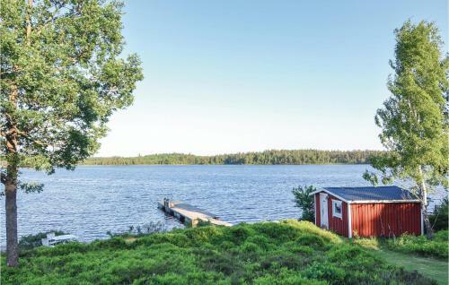 Three-bedroom Holiday Home In Borgstena