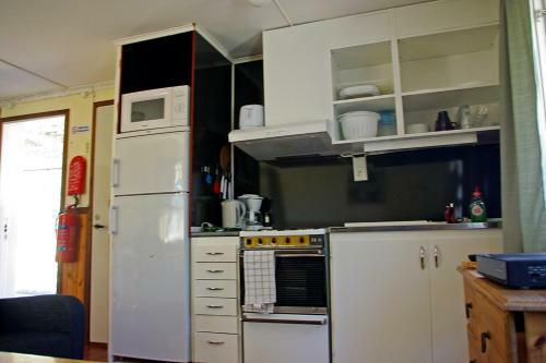 Lits Camping, Stugby Och Kanot