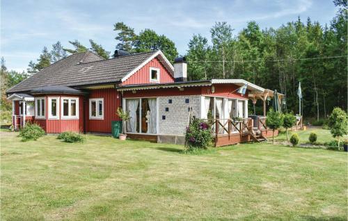 Three-bedroom Holiday Home In Fagelmara