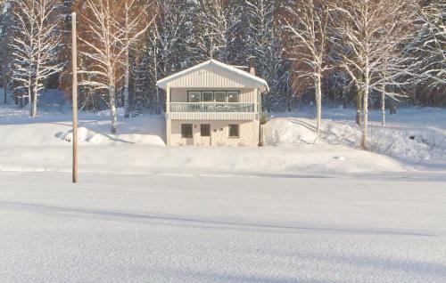 Holiday Home Strand Sj�gl�ntan Svanskog