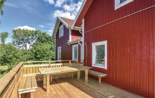 Four-bedroom Holiday Home In Sollbrunn
