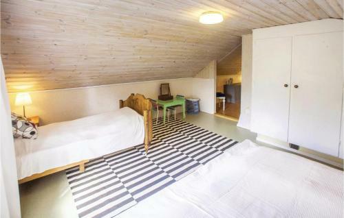 Three-bedroom Holiday Home In Hultsfred