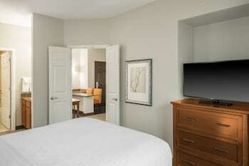 Hotel Staybridge Suites Kansas City-independence
