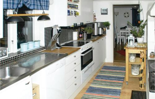 Three-bedroom Holiday Home In Lodose