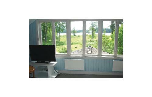 Three-bedroom Holiday Home In Katrineholm