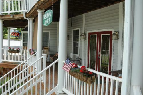 Bed & Breakfast Acorn Hill Lodge And Spa