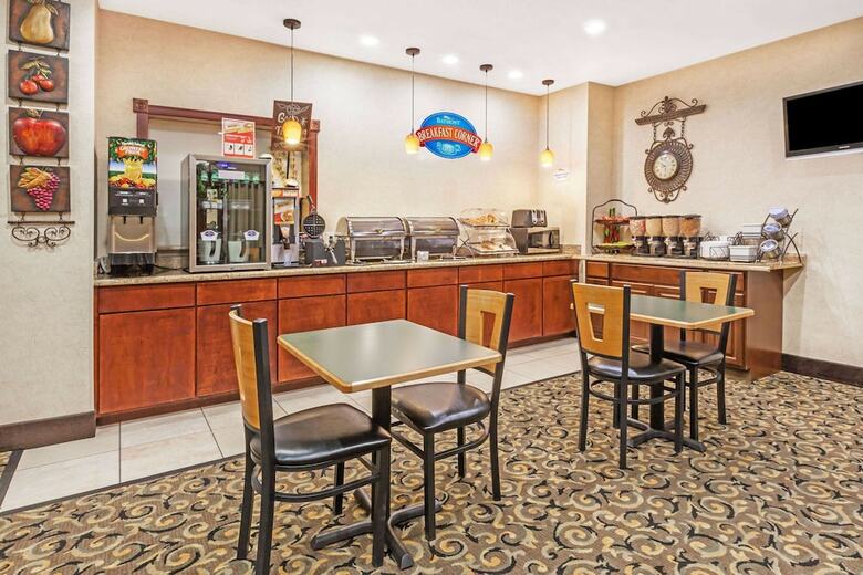 Hotel Baymont Inn And Suites Tyler