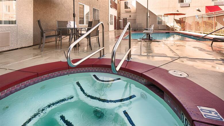 Hotel Best Western Plus Twin View Inn & Suites