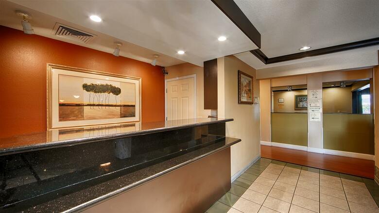 Hotel Best Western Plus Twin View Inn & Suites