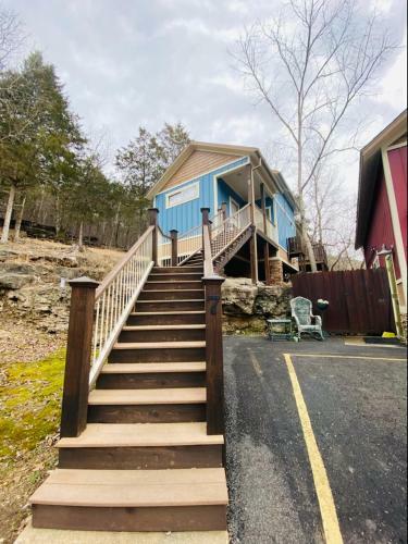 Bed & Breakfast All Seasons Treehouse Village