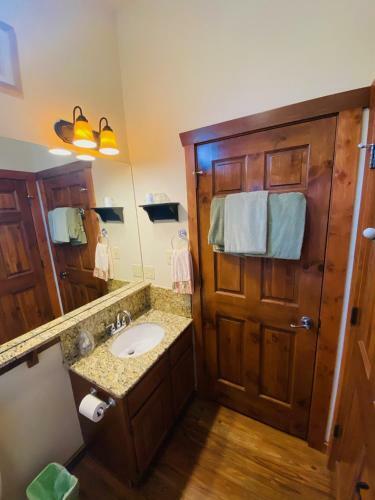Bed & Breakfast All Seasons Treehouse Village