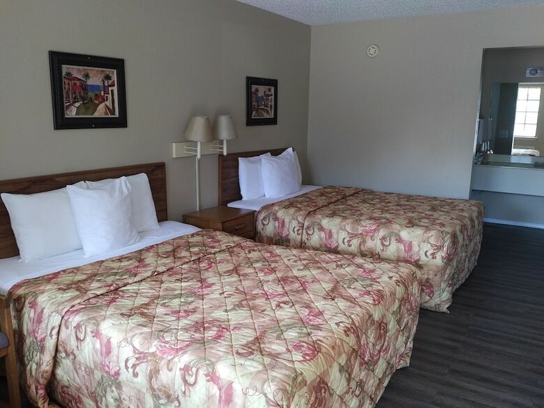 Motel Ozark Swiss Inn