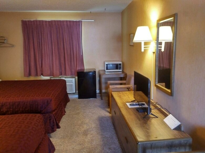 Motel Ozark Swiss Inn