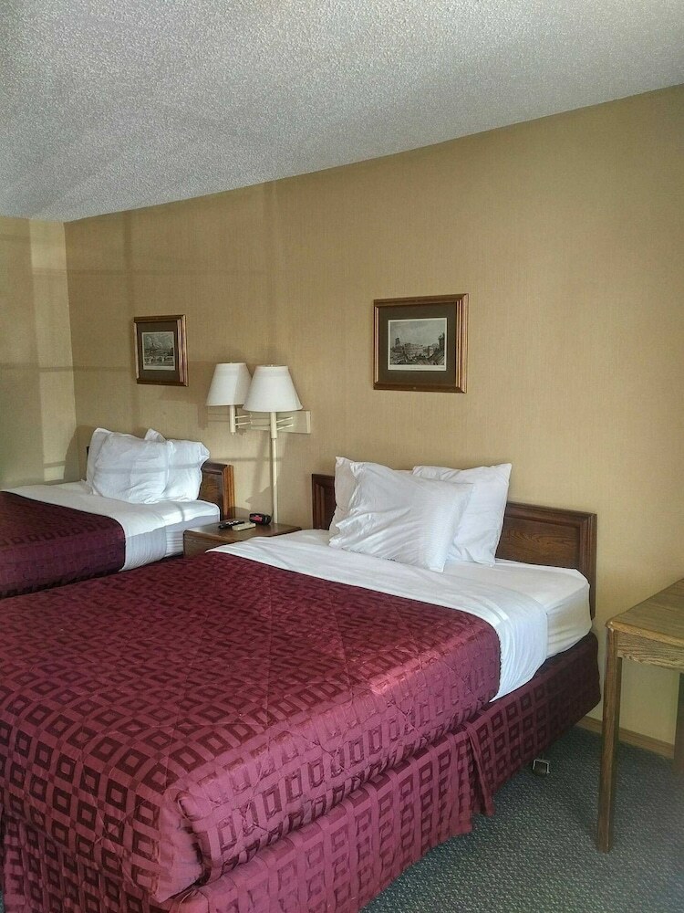 Motel Ozark Swiss Inn