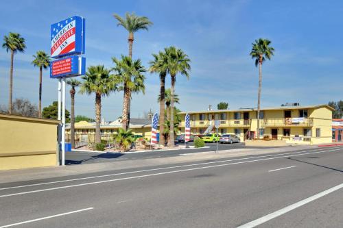 Hotel American Executive Inn