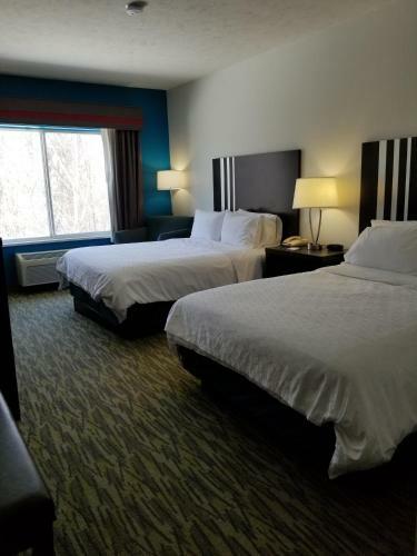 Holiday Inn Express Hotel & Suites Omaha West