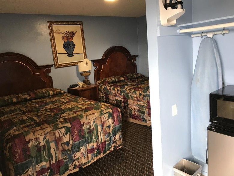 A Fisher�s Inn Motel