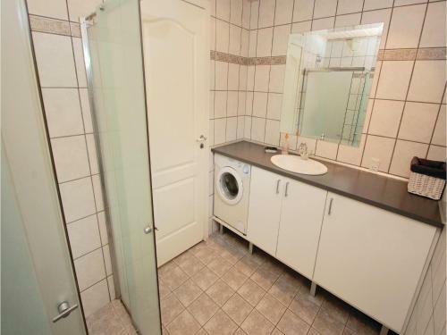 Two-bedroom Holiday Home Haderslev With A Fireplace 05