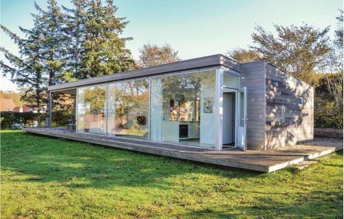 Three-bedroom Holiday Home In Dronningmolle