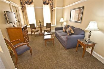 Hotel Gaslamp Plaza Suites