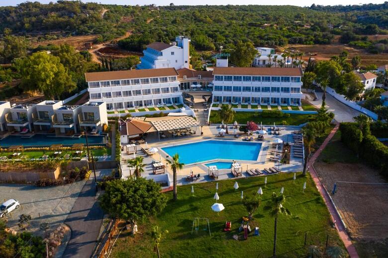 Hotel Adelais Bay