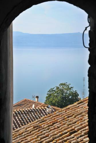Apartamento In Front Of The Lake, A Step From Rome!