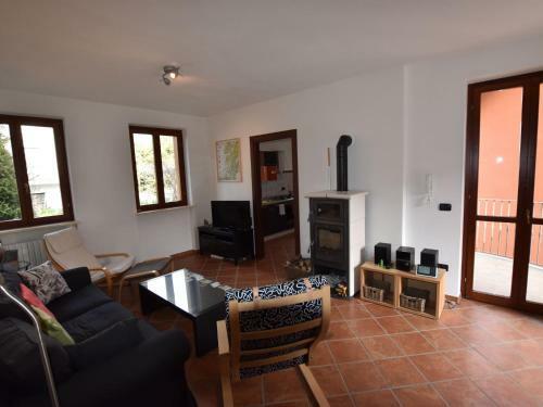 Spacious Apartment In Belvedere Langhe With Terrace