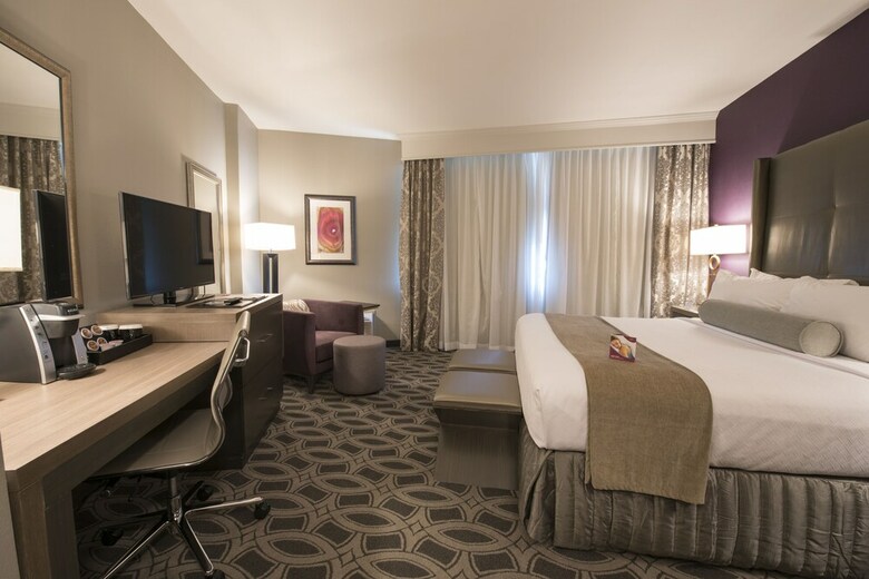 Crowne Plaza Saddle Brook, An Ihg Hotel