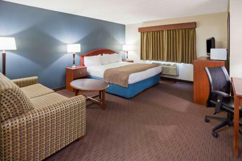 Hotel Americinn By Wyndham Spencer