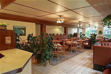 Maui Seaside Hotel