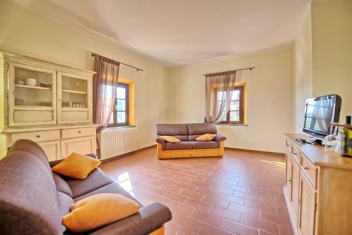 Canneto Apartment Sleeps 10 Pool Air Con Wifi