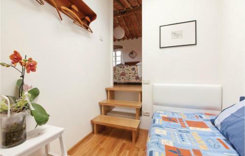 Two-bedroom Holiday Home In Castelvecchio Di Comp.